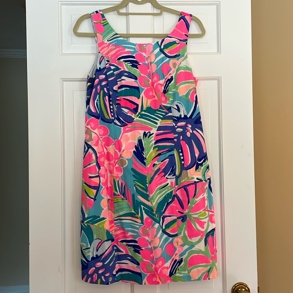 Lilly Pulitzer Cathy Shift Dress in Exotic Garden print, Size 6